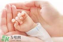 寶寶指甲凹凸不平是什么原因？寶寶指甲凹凸不平正常嗎？