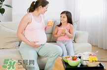 孕婦吃涼的對(duì)胎兒有什么影響？孕婦吃涼性的東西會(huì)怎么樣？