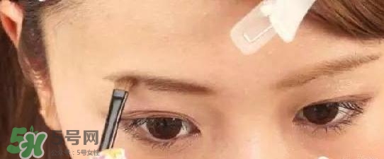 安耐曬安熱沙眉筆怎么用？安耐曬防水液體眉筆色號試色