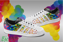 2017adidas pride系列有哪幾款？阿迪達(dá)斯彩虹配色運(yùn)動(dòng)鞋好看嗎？