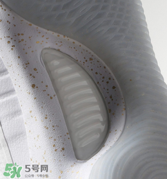 under armour curry4怎么樣？庫(kù)里第四代簽名鞋總決賽戰(zhàn)靴細(xì)節(jié)諜照