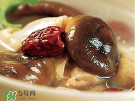 鴨肉能和香菇一起燉嗎？香菇燉鴨肉有毒嗎？