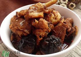 鴨肉能和香菇一起燉嗎？香菇燉鴨肉有毒嗎？