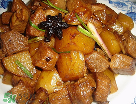 狗肉可以和土豆一起吃嗎？狗肉和土豆能一起吃嗎？