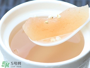 川貝燉雪梨的做法川貝放多少？川貝冰糖燉雪梨的禁忌