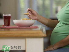 綠豆湯孕婦可以喝嗎？孕婦可以吃冰綠豆湯嗎？