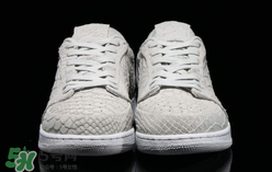 air jordan 1 low swooshless多少錢？aj1蟒蛇紋專柜價格