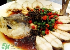 鱸魚(yú)怎么做好吃又簡(jiǎn)單？清蒸鱸魚(yú)的做法