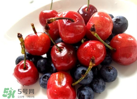 藍(lán)莓和櫻桃可以一起吃嗎？藍(lán)莓和櫻桃哪個(gè)好吃？