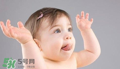 夏季寶寶長痱子怎么辦？怎么預防寶寶長痱子？