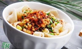油潑面都放什么調(diào)料比較香？油潑面正宗的配料有哪些