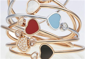 chopard手鐲是什么材質(zhì)？蕭邦手鐲是鍍金的嗎？
