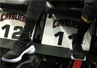 under armour curry4黑金怎么樣？庫里總決賽戰(zhàn)靴客場配色諜照曝光