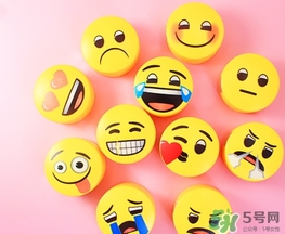 悅詩(shī)風(fēng)吟表情包散粉多少錢(qián)？悅詩(shī)風(fēng)吟表情包散粉專柜價(jià)