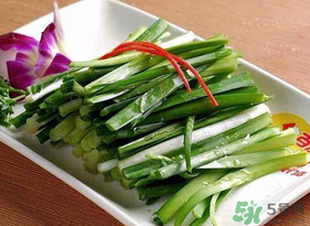 楊梅和韭菜能一起吃嗎？喝楊梅湯能吃韭菜嗎？