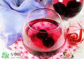 楊梅酒能放冰箱嗎？楊梅酒能冰凍嗎？