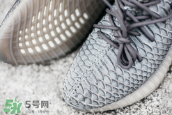 adidas yeezy 350 boost v2蟒蛇皮定制版多少錢(qián)？