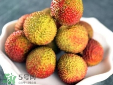 黑葉荔枝和妃子笑哪個好吃？黑葉荔枝和妃子笑的區(qū)別