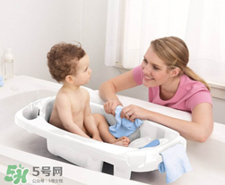 嬰兒浴盆是帶浴網(wǎng)還還是帶浴板好？嬰兒浴盆什么款式好？