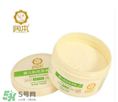 爽身粉可以擦臉上嗎？臉上可不可以涂爽身粉？