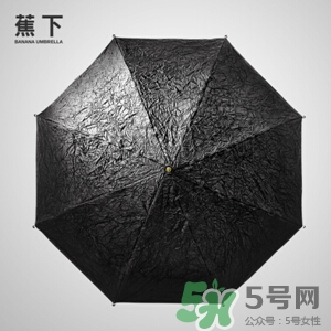 蕉下太陽傘怎么收？蕉下小黑傘太陽傘怎么打開？