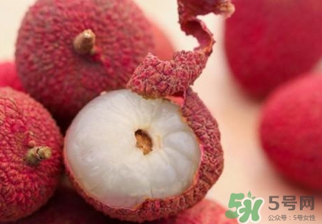 黑葉荔枝有什么功效？黑葉荔枝吃多了會怎樣？