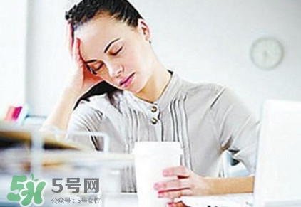 吹空調(diào)為什么會口渴？吹空調(diào)為什么會咳嗽