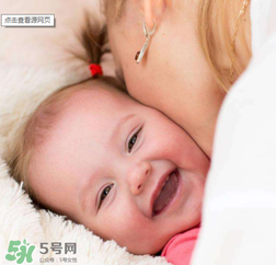 哄寶寶睡覺可以搖晃嗎？哄寶寶睡覺搖晃有害嗎？
