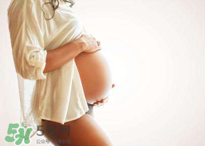 孕婦長痱子可以用痱子粉嗎？痱子粉對(duì)孕婦有危害嗎？