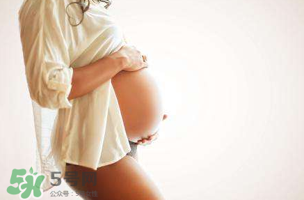 孕婦能用爽身粉嗎？孕婦能用爽身粉擦腳嗎？