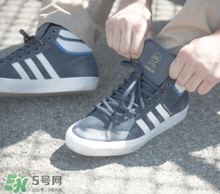 adidas matchcourt high rx2新款滑板鞋什么時候發(fā)售？
