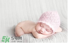 早產(chǎn)兒的發(fā)育和正常嬰兒一樣嗎？早產(chǎn)兒發(fā)育會遲緩嗎？