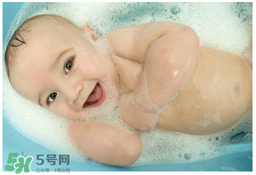 早產(chǎn)兒的發(fā)育和正常嬰兒一樣嗎？早產(chǎn)兒發(fā)育會遲緩嗎？