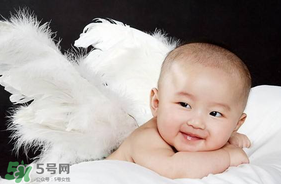 早產(chǎn)兒的發(fā)育和正常嬰兒一樣嗎？早產(chǎn)兒發(fā)育會遲緩嗎？
