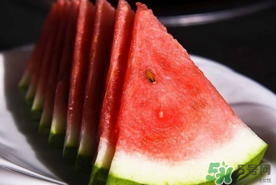 現(xiàn)在的西瓜為什么都是白籽？白籽西瓜是催熟的嗎？