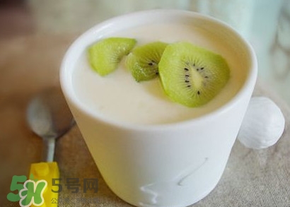 芭蕉能和酸奶一起吃嗎？酸奶可以和芭蕉一起吃嗎