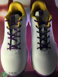 lonzo ball球哥2017湖人戰(zhàn)靴簽名球鞋多少錢？