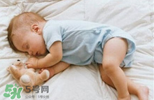 嬰兒床上用品有哪些？嬰兒床上用品需要準(zhǔn)備什么？