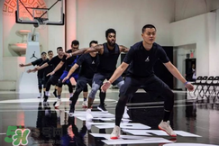 nike react怎么樣？nike react上腳什么感覺？