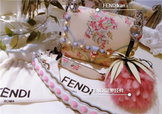 fendi小菠蘿毛球掛件多少錢(qián)？芬迪菠蘿毛球價(jià)格