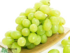 青提上有黑點(diǎn)怎么回事？青提長斑點(diǎn)是什么原因？