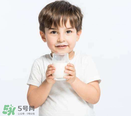 奶粉哪個(gè)國(guó)家的最好？奶粉哪個(gè)國(guó)家的奶源好？