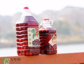 楊梅酒一次喝多少？楊梅酒喝多了會(huì)怎樣？