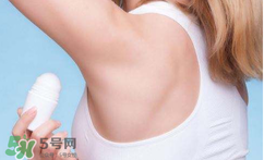 清涼油能治狐臭嗎？清涼油可以治狐臭嗎？