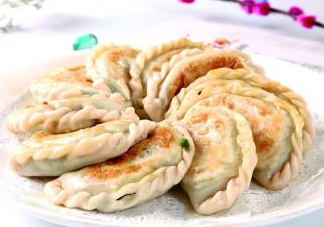 韭菜盒子用什么水和面？韭菜盒子和面用冷水還是熱水