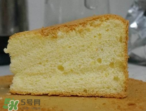 戚風蛋糕怎么脫模？戚風蛋糕倒扣多久脫模
