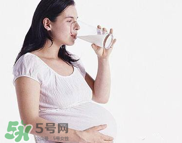 孕婦奶粉里面含葉酸嗎？孕婦奶粉成分有哪些？