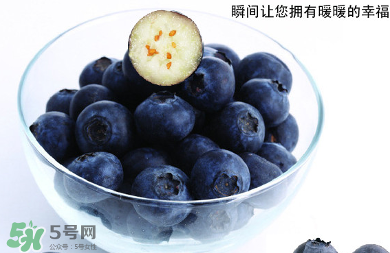 藍(lán)莓是什么顏色？藍(lán)莓泡水什么顏色？