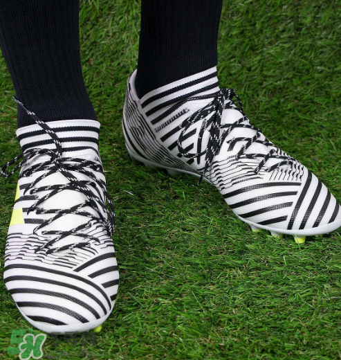 adidas nemeziz 17+怎么樣？阿迪達(dá)斯斑馬足球鞋測評