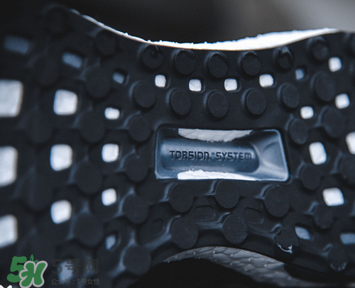 adidas energy boost4上腳怎么樣？阿迪達(dá)斯跑步鞋2017測(cè)評(píng)